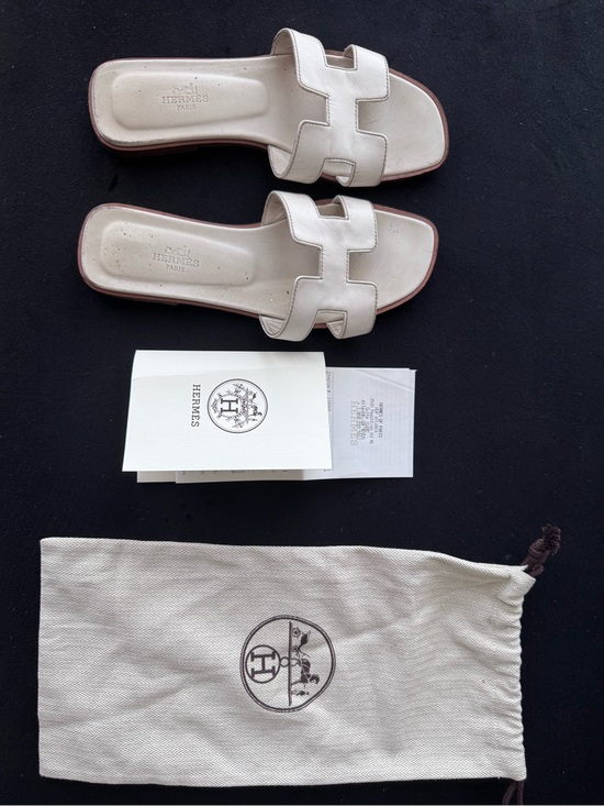 Hermes Shoes - Hermès White Oran Leather Slide Sandals